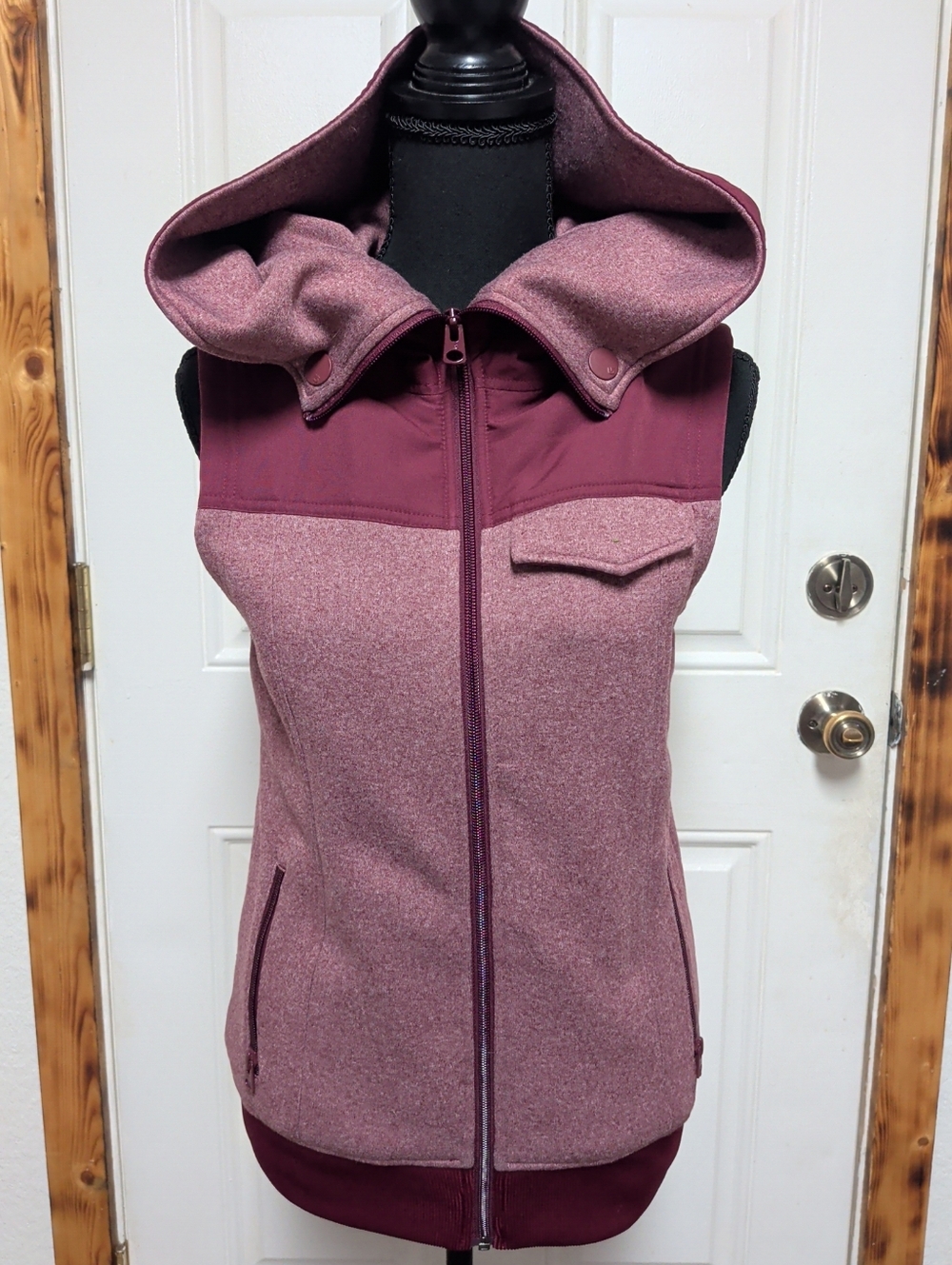 Burton Women's Starr Vest Small Hooded Full Zip Winter Snowboarding Softshell